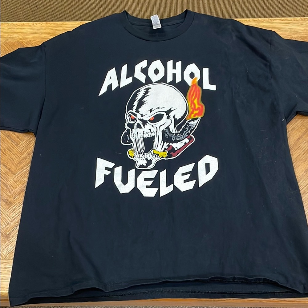 Men’s XXL Stone Cold Steve Austin Gildan Black Tee with Skull and Flame Design